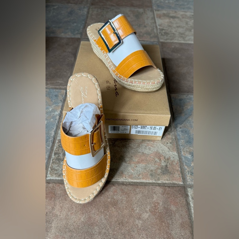 Vintage Havana Croc-Embossed Double Strap Wedge Sandals Yellow-Mustard Size 8